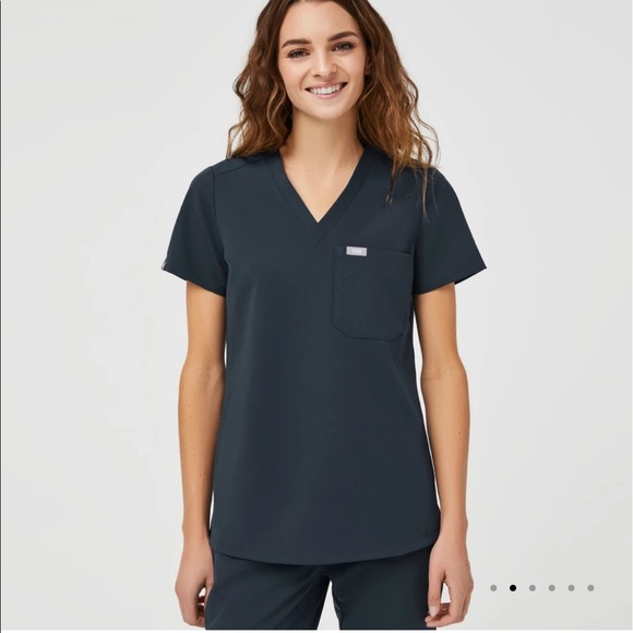 Figs Dark Harbor Catarina scrub top, XS or S or M - Picture 2 of 6